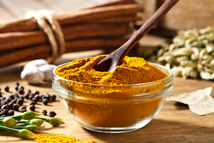 Tutti i benefici del curry in polvere